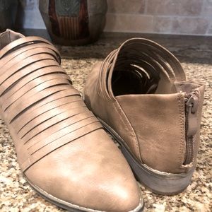 JG Tan Boots